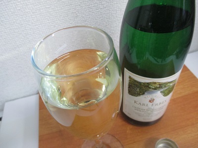 ワイン初心者でも美味しく飲める爽やかで香りが良いドイツ白ワイン・ユルツィガーヴュルツガルテン