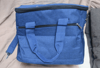 クーラーボックス 18L 大きさ 2リットル 水 作り 冷える 大きい 一人用