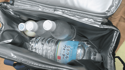 クーラーボックス 18L 大きさ 2リットル 水 作り 冷える 大きい 一人用