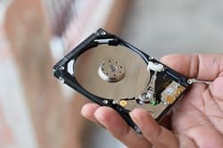 パソコンは壊れたけどHDDは使える。古いHDDのデータを新しいパソコンのHDD（SSD）にデータを移行するには？